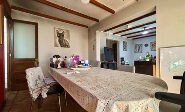 Se Vende Amplia Casa Con Piscina, Barrio Residencial, Ñuñoa