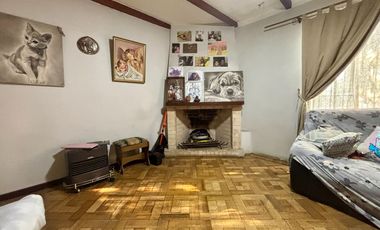 Se Vende Amplia Casa Con Piscina, Barrio Residencial, Ñuñoa