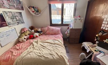 Se Vende Amplia Casa Con Piscina, Barrio Residencial, Ñuñoa