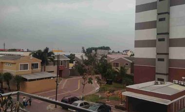 En Renta departamento en Urbanización San Sebastian