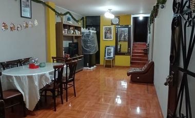 VENTA DE CASA EN SANTA CLARA URB. HIJOS DE APURIMAC 5TA ETAPA 2 DPTOS COCHERA