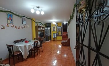 VENTA DE CASA EN SANTA CLARA URB. HIJOS DE APURIMAC 5TA ETAPA 2 DPTOS COCHERA