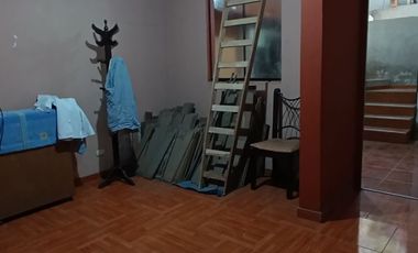 VENTA DE CASA EN SANTA CLARA URB. HIJOS DE APURIMAC 5TA ETAPA 2 DPTOS COCHERA