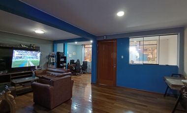 VENTA DE CASA EN SANTA CLARA URB. HIJOS DE APURIMAC 5TA ETAPA 2 DPTOS COCHERA