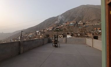 VENTA DE CASA EN SANTA CLARA URB. HIJOS DE APURIMAC 5TA ETAPA 2 DPTOS COCHERA