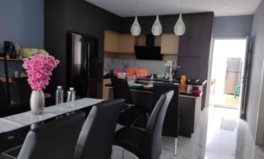 RUMAH MEWAH KOLAM RENANG CIREBON KOTA