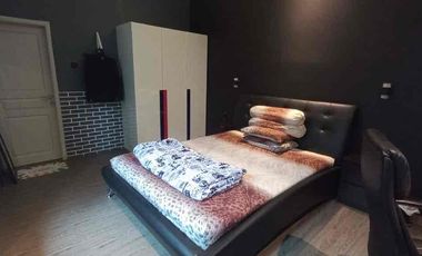 RUMAH MEWAH KOLAM RENANG CIREBON KOTA