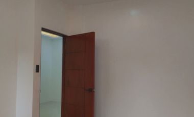 𝐅𝐨𝐫 𝐒𝐚𝐥𝐞: 𝐓𝐰𝐨-𝐒𝐭𝐨𝐫𝐞𝐲 𝐇𝐨𝐮𝐬𝐞 𝐚𝐧𝐝 𝐋𝐨𝐭 𝐢𝐧 𝐃𝐢𝐯𝐢𝐧𝐞 𝐌𝐞𝐫𝐜𝐲, 𝐒𝐚𝐧 𝐌𝐚𝐭𝐞𝐨, 𝐑𝐢𝐳𝐚𝐥