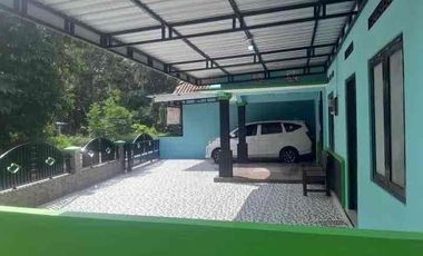 Dijual Rumah Siap Huni dan Murah di Mangku jln aspal Pajangan