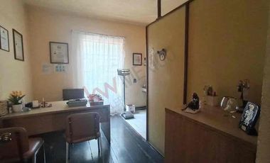 Casa/clinica con uso de suelo en venta
