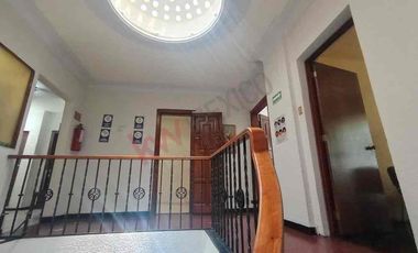 Casa/clinica con uso de suelo en venta
