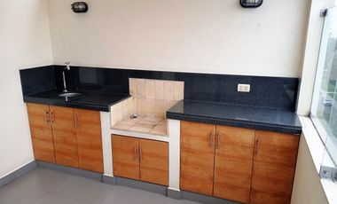 Surco VISTA ALEGRE – DÚPLEX Penthouse de Lujo de 4 Dorm + Balcón + Terraza + Cocina separada