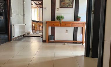 ACOGEDORA CASA DE UN PISO