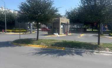 CASA EN VENTA COL. CERRADA MAGENTA, APODACA