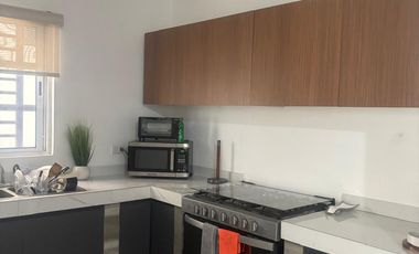 CASA EN VENTA COL. CERRADA MAGENTA, APODACA