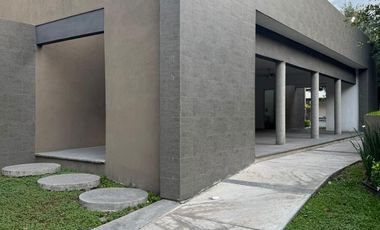 CASA EN VENTA COL. CERRADA MAGENTA, APODACA