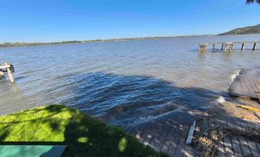 Venta De Casa Con Acceso Al Lago Rapel