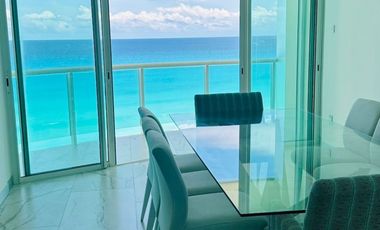 DEPARTAMENTO EN RENTA BAY VIEW GRAND ZONA HOTELERA CANCUN, ESPECTACULARES VISTAS AL MAR AMUEBLADO