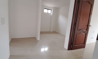 SE VENDE CASA EN URB. CIUDAD CELESTE - MARINA , SAMBORONDON.