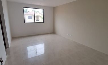 SE VENDE CASA EN URB. CIUDAD CELESTE - MARINA , SAMBORONDON.