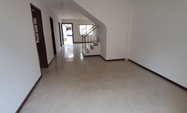 SE VENDE CASA EN URB. CIUDAD CELESTE - MARINA , SAMBORONDON.