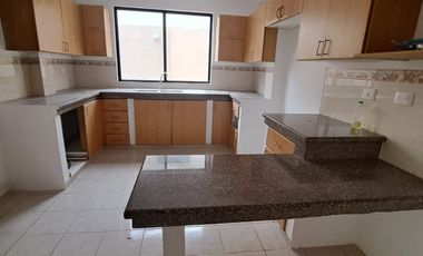SE VENDE CASA EN URB. CIUDAD CELESTE - MARINA , SAMBORONDON.