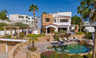 Vistas al arco de cabo san lucas en Cresta del Mar, casa exclusiva