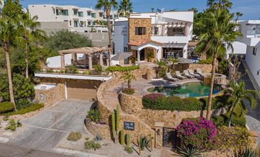Vistas al arco de cabo san lucas en Cresta del Mar, casa exclusiva