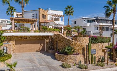 Vistas al arco de cabo san lucas en Cresta del Mar, casa exclusiva