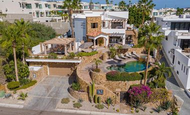 Vistas al arco de cabo san lucas en Cresta del Mar, casa exclusiva