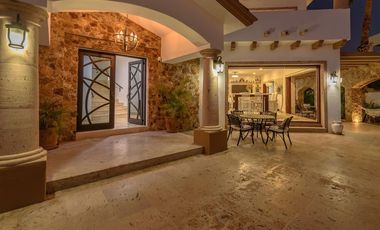 Vistas al arco de cabo san lucas en Cresta del Mar, casa exclusiva