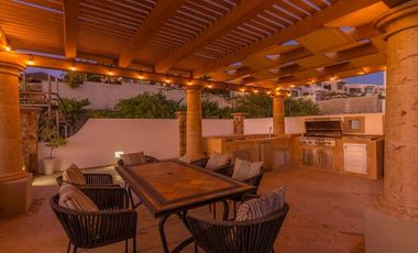 Vistas al arco de cabo san lucas en Cresta del Mar, casa exclusiva