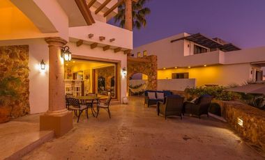 Vistas al arco de cabo san lucas en Cresta del Mar, casa exclusiva