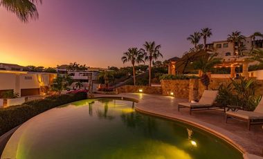 Vistas al arco de cabo san lucas en Cresta del Mar, casa exclusiva