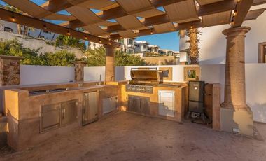 Vistas al arco de cabo san lucas en Cresta del Mar, casa exclusiva