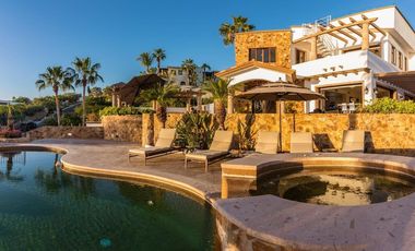 Vistas al arco de cabo san lucas en Cresta del Mar, casa exclusiva