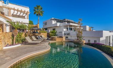 Vistas al arco de cabo san lucas en Cresta del Mar, casa exclusiva