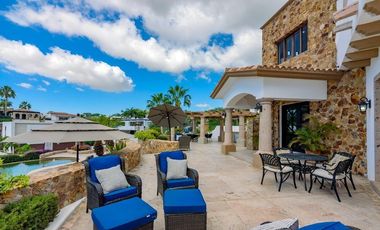 Vistas al arco de cabo san lucas en Cresta del Mar, casa exclusiva