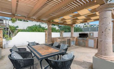 Vistas al arco de cabo san lucas en Cresta del Mar, casa exclusiva