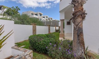 Vistas al arco de cabo san lucas en Cresta del Mar, casa exclusiva