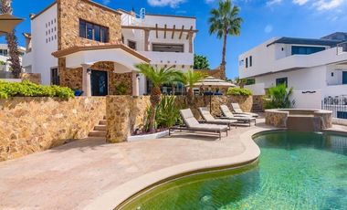 Vistas al arco de cabo san lucas en Cresta del Mar, casa exclusiva