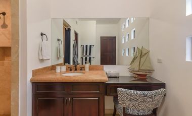 Vistas al arco de cabo san lucas en Cresta del Mar, casa exclusiva