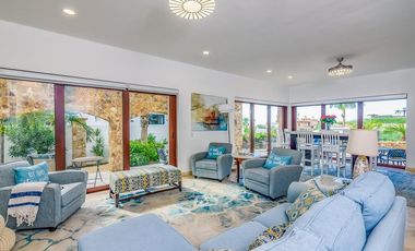 Vistas al arco de cabo san lucas en Cresta del Mar, casa exclusiva