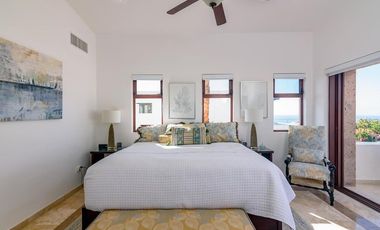 Vistas al arco de cabo san lucas en Cresta del Mar, casa exclusiva