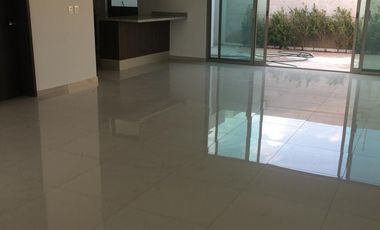 Bosques Cedros casa en renta mantenimiento incluido