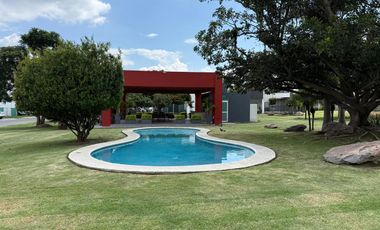 Bosques Cedros casa en renta mantenimiento incluido