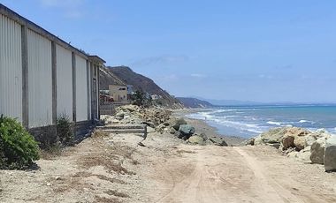 terreno frente al mar de venta en crucita