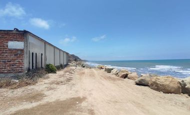 terreno frente al mar de venta en crucita