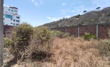 terreno frente al mar de venta en crucita