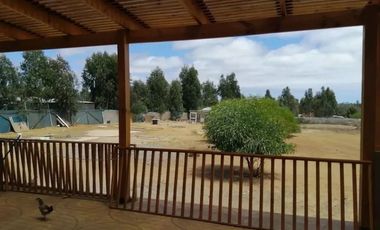 Venta De Parcela Con Casa En Fundo Loma Verde, Algarrobo